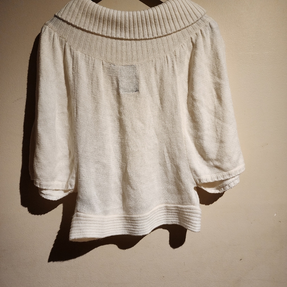 Super Cute and Stylish Cowl Neck Cropped  Short Sleeve  Sweater - Picture 5 of 7